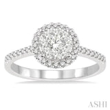 Lovebright Essential Diamond Engagement Ring