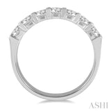 1 Ctw 7 Stone Round Cut Diamond Wedding Band in 14K White Gold