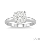 Lovebright Essential Diamond Engagement Ring