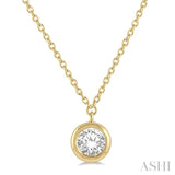 1/10 ctw Round Cut Diamond Necklace in 14K Yellow Gold